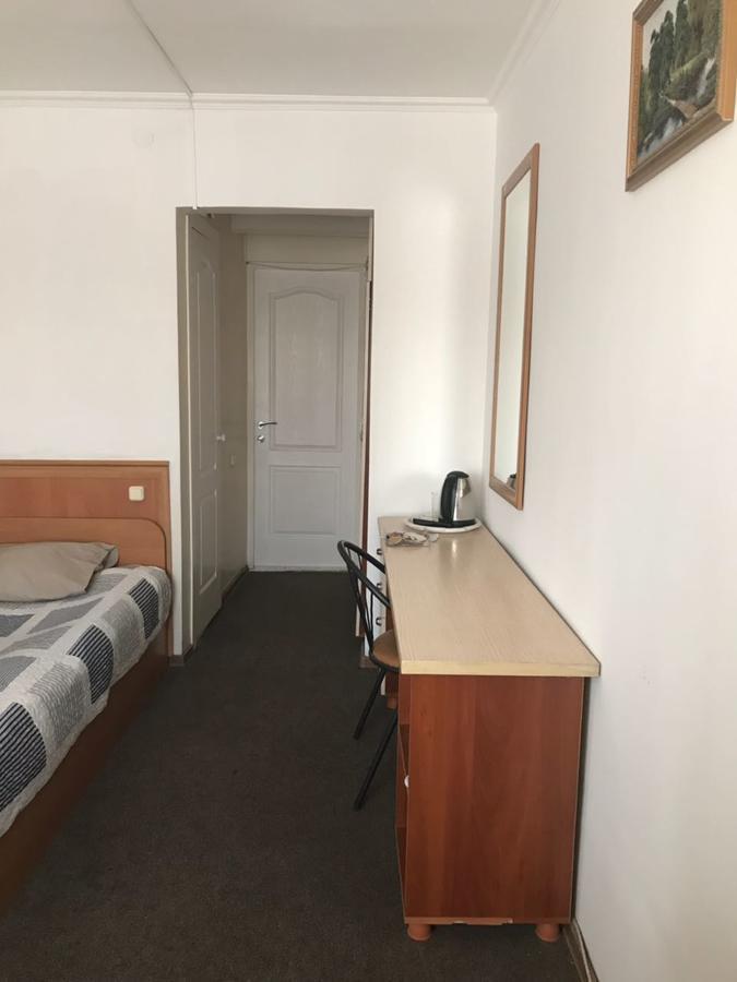 Turist Hotel Karaganda Zewnętrze zdjęcie